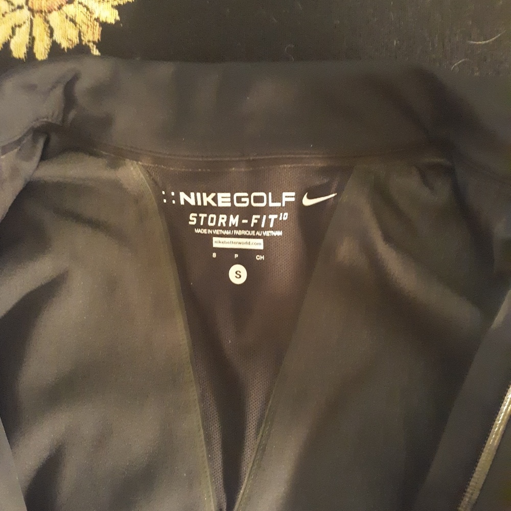 Nike jacket - Picture 2 of 2